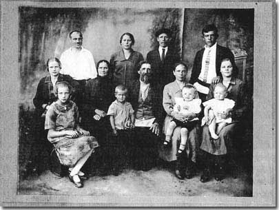 Семья Карповых, коренных жителей с. Хомутово